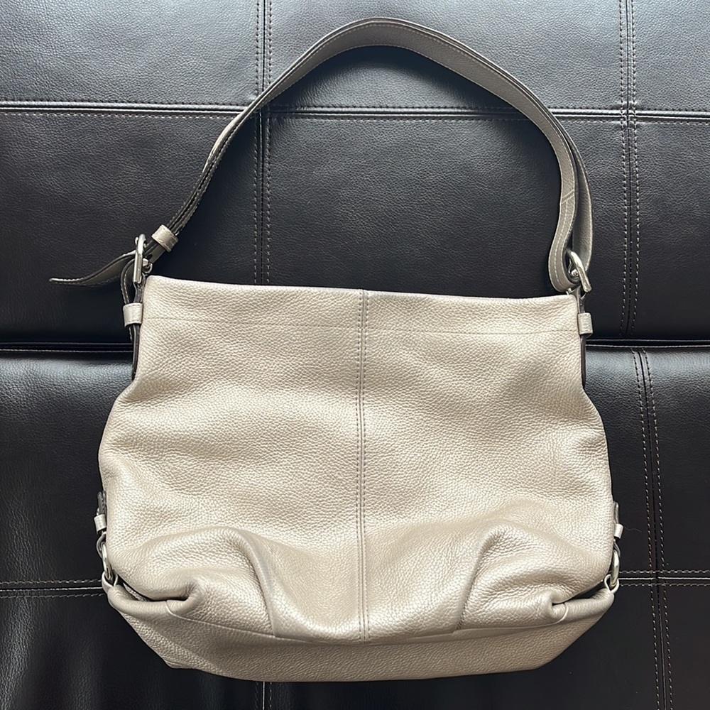 Coach leather shoulder bag